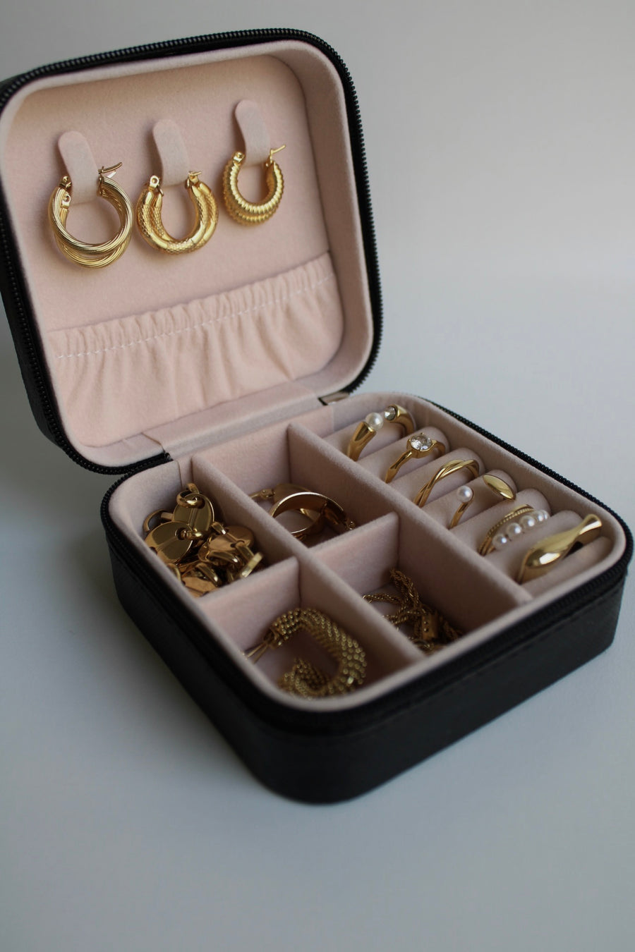 Jewelry case